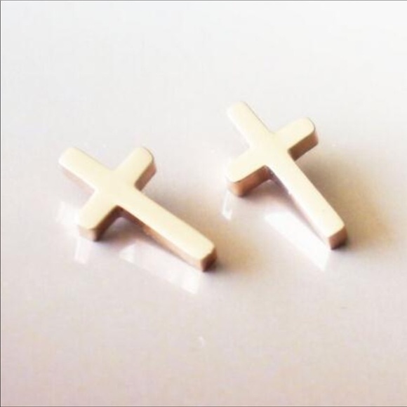 *SOLD* GOLD Cross Stud Earrings! - Picture 2 of 4